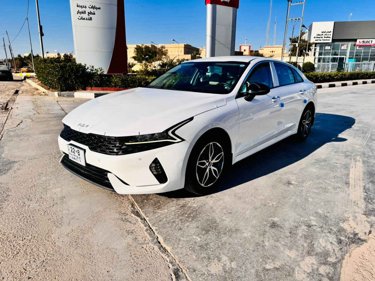 كيا K5 موديل 2022 رقم أربيل الدولي السياره فول موصفات  ماعدى البانوراما محرك ٢٠٠٠ دوش ماشيه ١٠٣ الف  مكفوله صبغ وتبديل بيه بعض الملاحظات البسيطه جداً.   مكان الديوانية مركز. سعره مناسب لشراي. اتصل ع رقم. *********** 

 سونار وتساب. 👍
