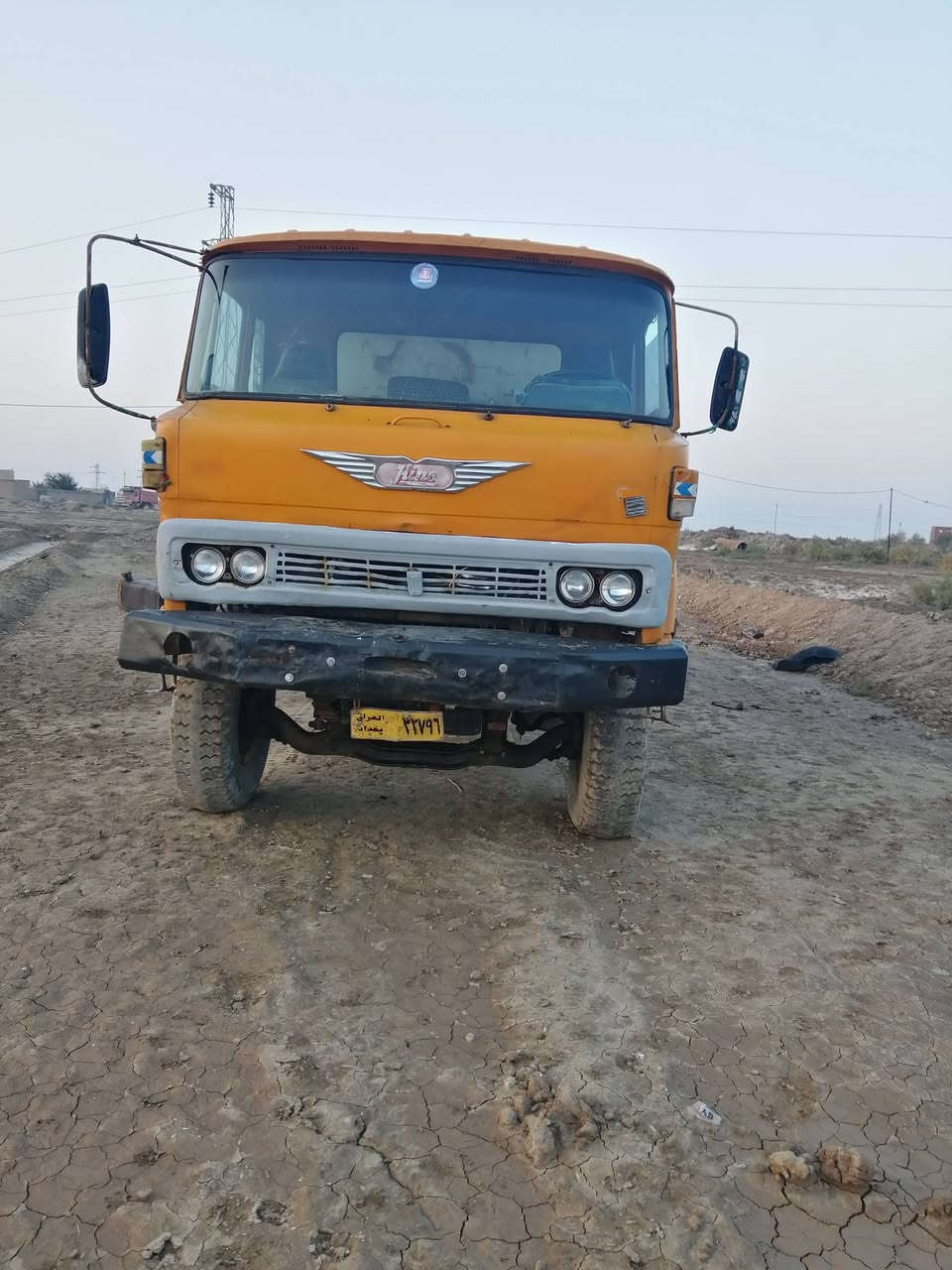مكينه وكير سكانيه جدد حداديه
تخم تاير سعر ٨  وبيه مجال مكان ناصريه ***********
