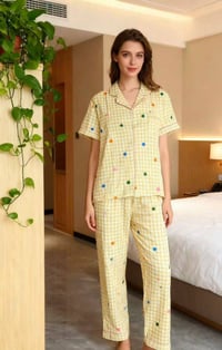 ملابس • جملة ومفرد • توصيل لجميع المحافظات