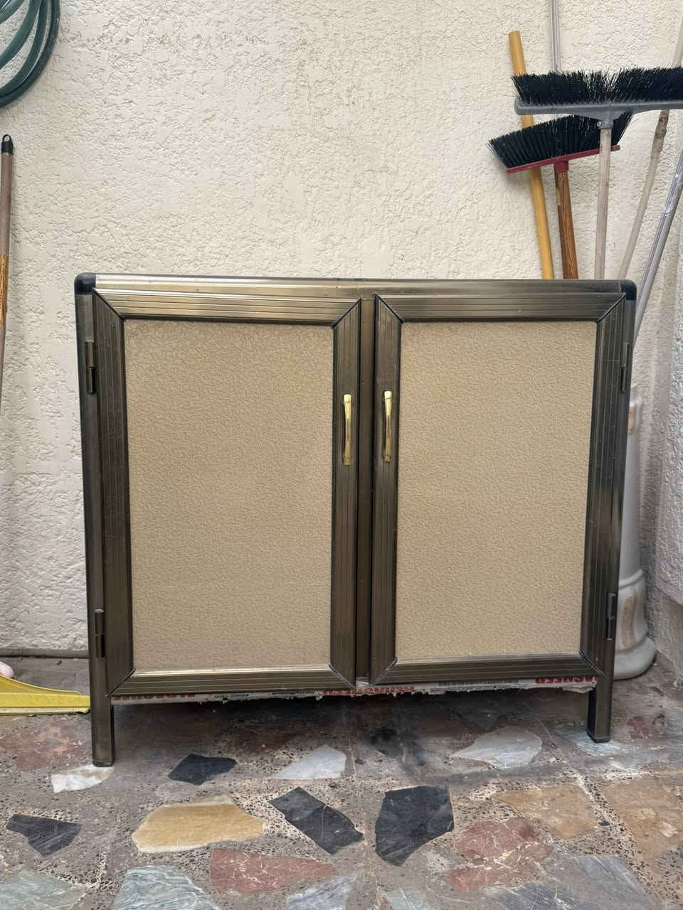 سلام عليكم كاونترات للبيع نظيفات وجديدات نفس ما بالصورة للبيع السعر 275 ثنيناتهن


**إذا كنت صاحب هذا الإعلان وتريد حذفه لأي سبب، رجاءا أرسل رسالة إلى الدعم الفني**