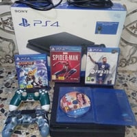 بلي 4 اسلم اونلاين ذاكرة 500 الجهاز كلش نظيف اشتريته و ضميته ما استخدم...