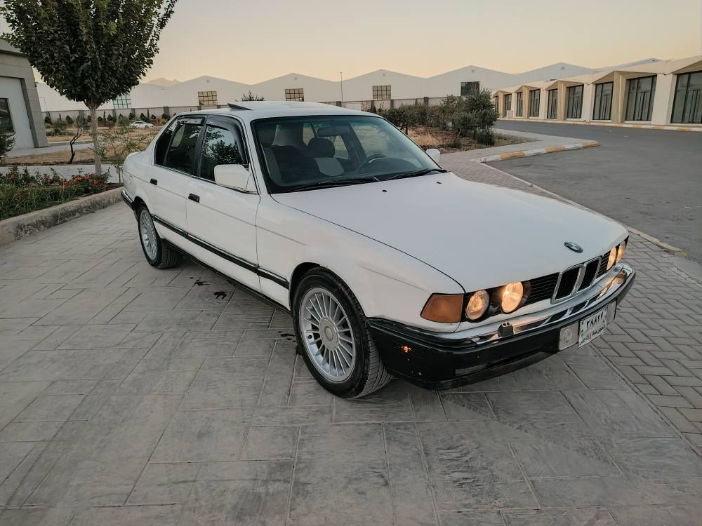 سەرەتا بەناوی خوای گەورە 
735 BMW بۆ فرۆشتن 
مۆدێل ۱۹۹۱ ڕەنگ سپی بەفری 
مەکینە ۷۳٥ فەل 
سەنەوی جنوب و وەکالە 
بەشەرتی حاسیبەو ئەوەلیات 
گێڕ تۆماتیک
سڵاید  
٤ جام کارەبا 
هەردوو ئاوێنەی کارەبا 
٤ تایەو ویلی ئەلفینای تازەی لەژێردایە
تەبریدی بەس غازی تیا نیە
دەعم و لێدراوی نیە 
سەیارەکە وەک شەریکە ماوەتەوە
تەقەو ڕەقەی بەشەرت 
گەرمی و کارەبای بەشەرت
دەعامی بۆ دەعامی بەشەرت 
سعری 24 گەڵاو معاملە 0772212506____***********
گۆڕینەوەش دەکەم لەسەر دڵ گرتن السليمانية, العراق

