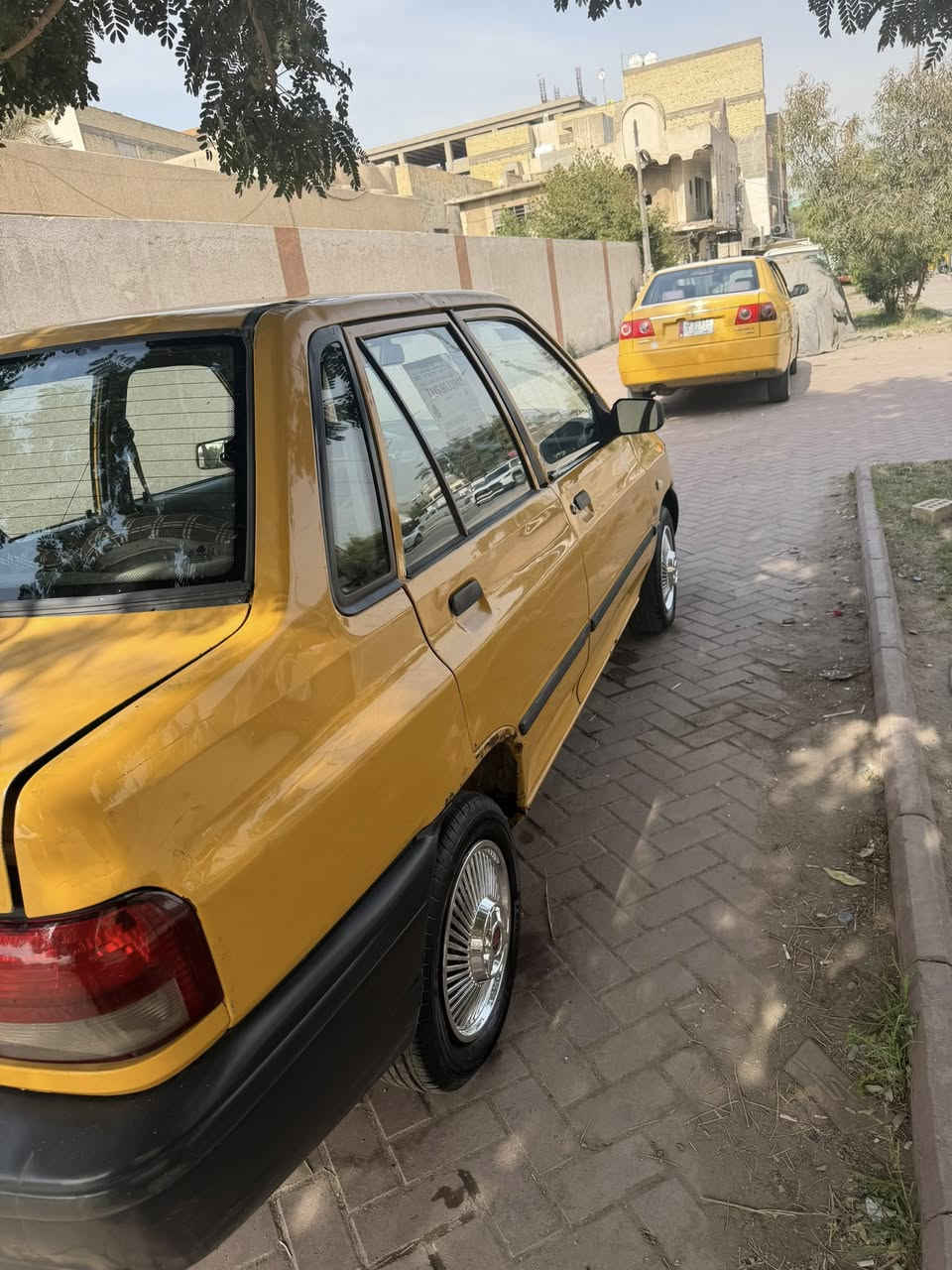 السلام عليكم رمضان كريم سايبه موديل 10 رقم انكليزي بس تروح تتسلم هيه غرمات مصفره كير مكينه جدد مكفولات شواصي مال شركه مكفولات تبريد ثلج تدفه شغاله حداديه اماميه وخلفيه كامله شديته جديده تخم تاير نضيف مشط وبور انضاف السياره كامله داخل نضيف كهربائه شغاله من الطول الطول كامله مكاني اعضميه السعر ب23 وبيه مجال ***********ملاحضه الكير نمره لأول مرات متجي ماعندي وقت اسويه
