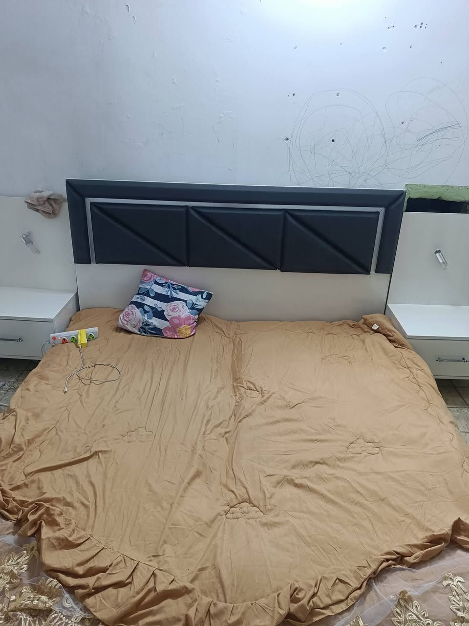 غرفة للبيع مكاني بغداد الجديده نقص بس باب جديدة وقوية لغرفة سعر 250 الف


**إذا كنت صاحب هذا الإعلان وتريد حذفه لأي سبب، رجاءا أرسل رسالة إلى الدعم الفني**