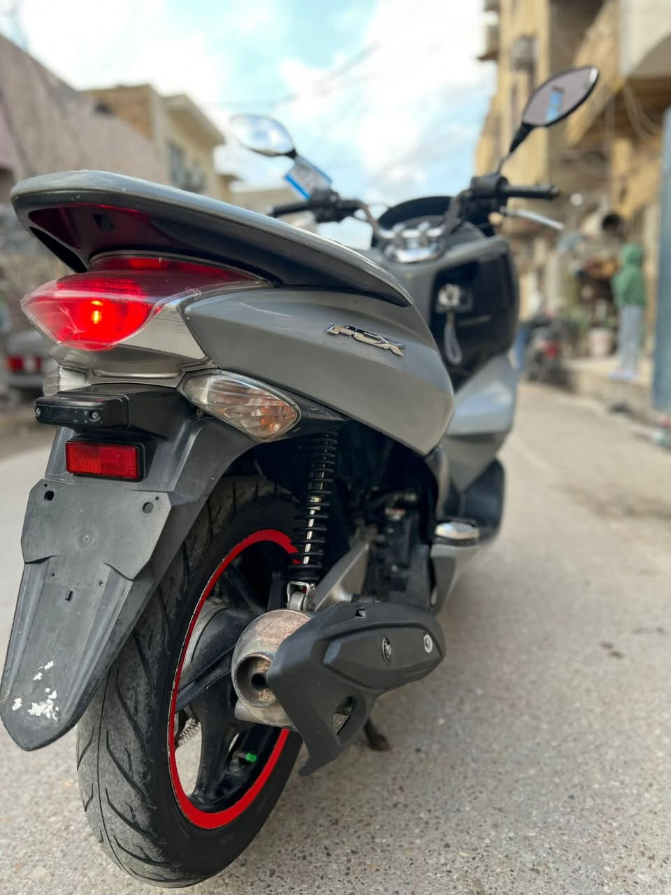 دراجه pcxجيل الاول دراجة مال رمبه مديل ١٦ حجم مكينه 150ياباني الاصلي دراجه جديده مال جناي مستعجل عل بيعه 
 ياباني الاصلي دراجه كامله  ستان كهربائي حساس ازدحام حرف Aدراجه جديده مكينه لوك حساس زدحام شلعه معدل خير من الله دراجه تتعب تكول جديده مال جناي المكان بغداد الكرخ دراجة مكفوله اي نقص مابيه السعرمليون و(150 )الف الاتصال على الرقم ***********
