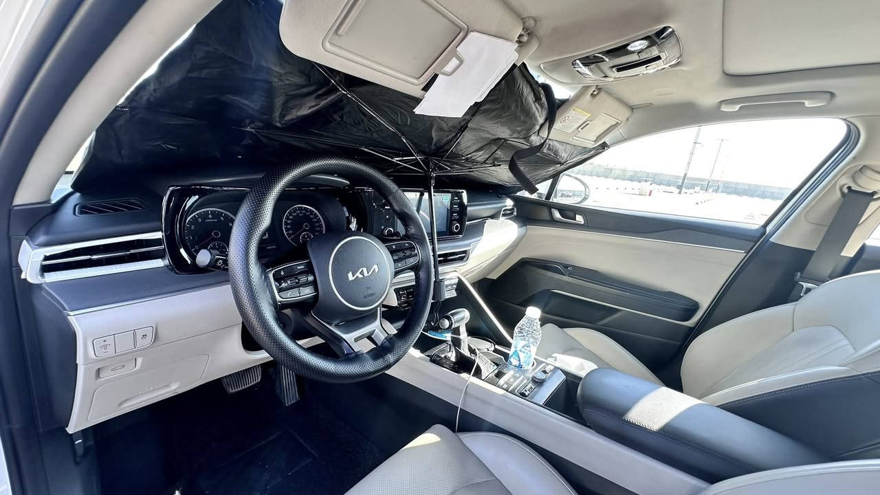 السلام عليكم
k5 
موديل 2022
السعر 20500$
فول مواصفات اربيل باسمي
مكان السيارة بغداد حي الاعلام 
رقم الهاتف ***********
