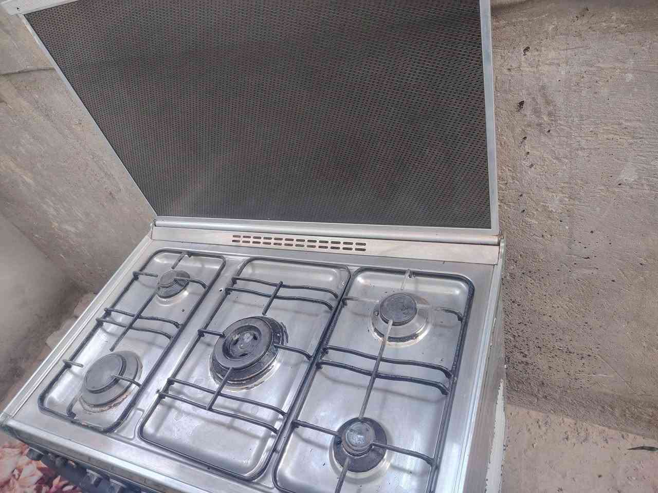 طباخ كريازي للبيع  نضيف ناره شغاله بس  العين البنص عوزه تنضيف سعر 150 وبيه مجال قليل


**إذا كنت صاحب هذا الإعلان وتريد حذفه لأي سبب، رجاءا أرسل رسالة إلى الدعم الفني**