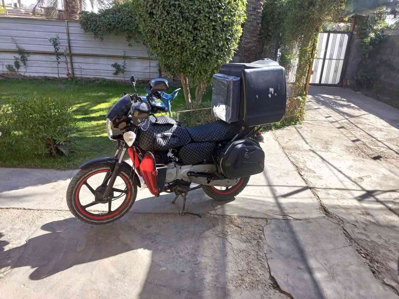 سلام عليكم بوكسر موديل 2022  ماشيه 50الف  تاخذه كبل عقد مروري وتحويل  رايده 2150 وبيه مجال حك الجيه مكاني بغداد المحموديه ***********
***********
