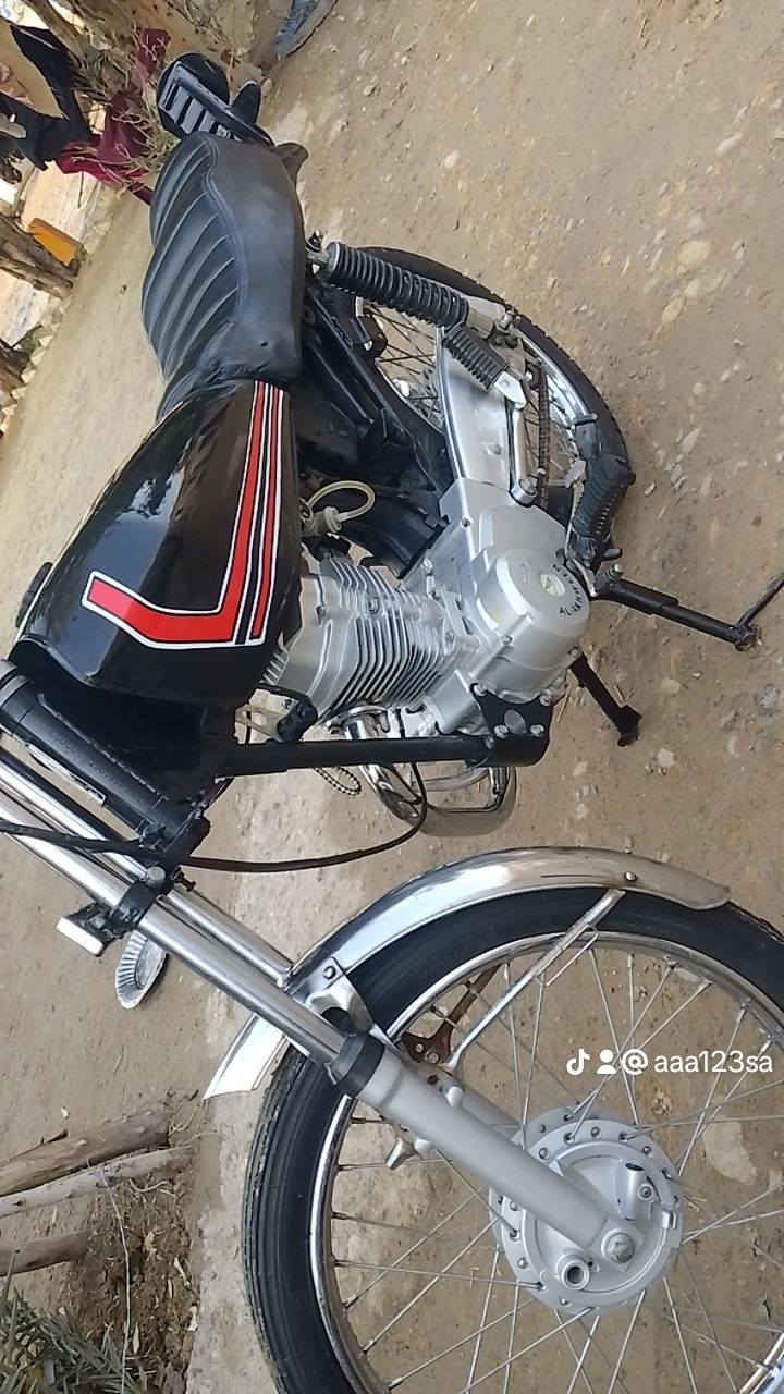 سلام عليكم هاي الحلوه للبيع  موديل 23اوراق نامه  الدراجه ماعوزها برغي سعر 650اوبيهامجال بسيط مكاني كوت  ***********
