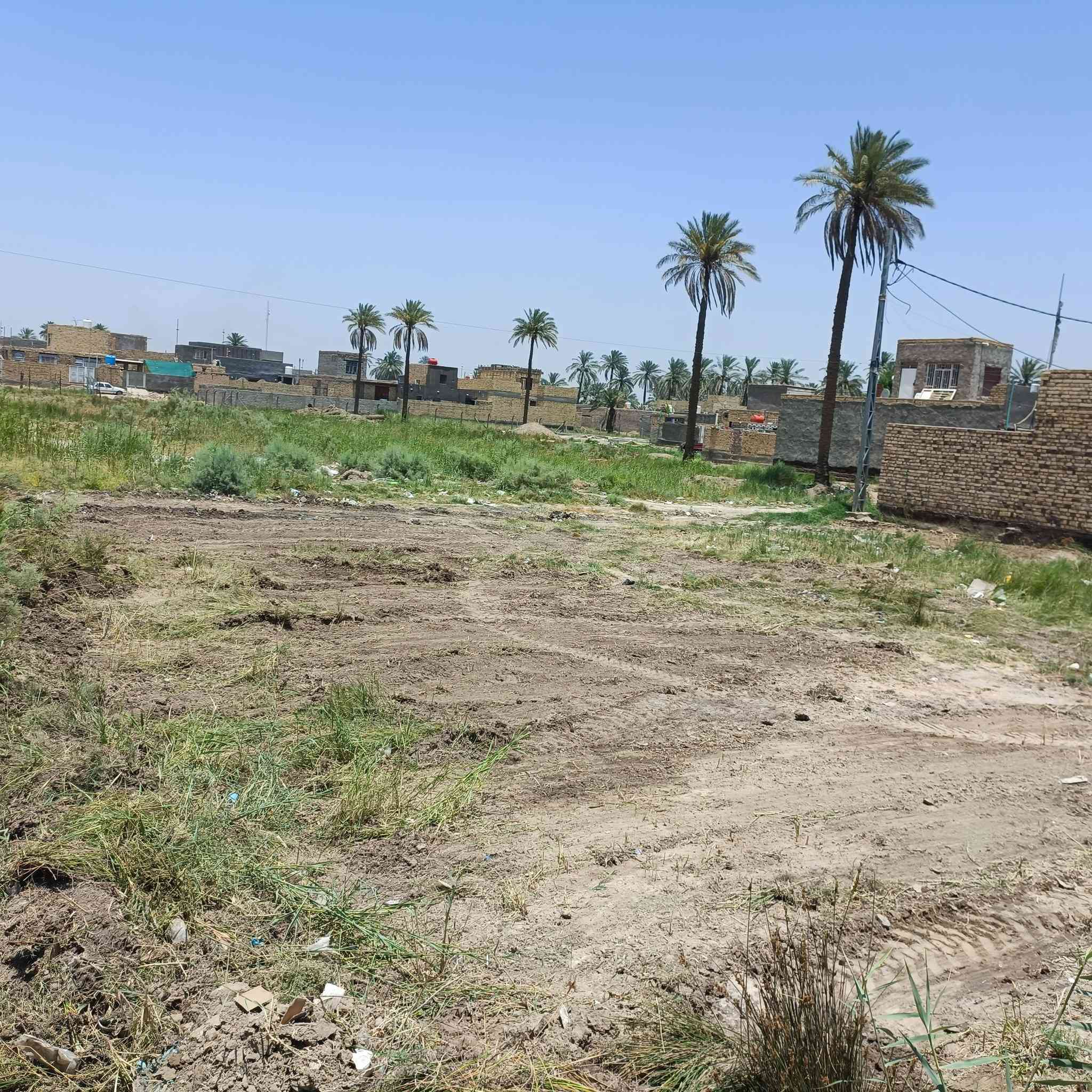 قطعه طابو  زراعي سند 25 للبيع ( المكان وره ملعب الهاشميه / حي الزهراء )
كافه الخدمات واصله يمها من ( كهرباء / ماء )
السماحه ( 200 ) متر 

التواصل ع الرقم ( *********** )
