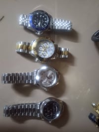 ساعات يد • للبيع