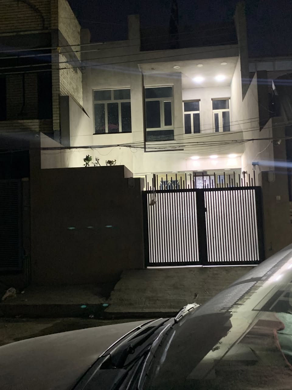 ياالله ١٥٠ م للبيع ٦ ونزال ٢٥ حي اور منطقة ٣٠٠
بناء ٢٠٢٢ كراج وحديقة مطبخين حار بارد ٤ نوم ثنين سويت

ملاحظة / 

اذا مشتري جاهز ومرتب حاله ع مبادرة ابيع 

***********
