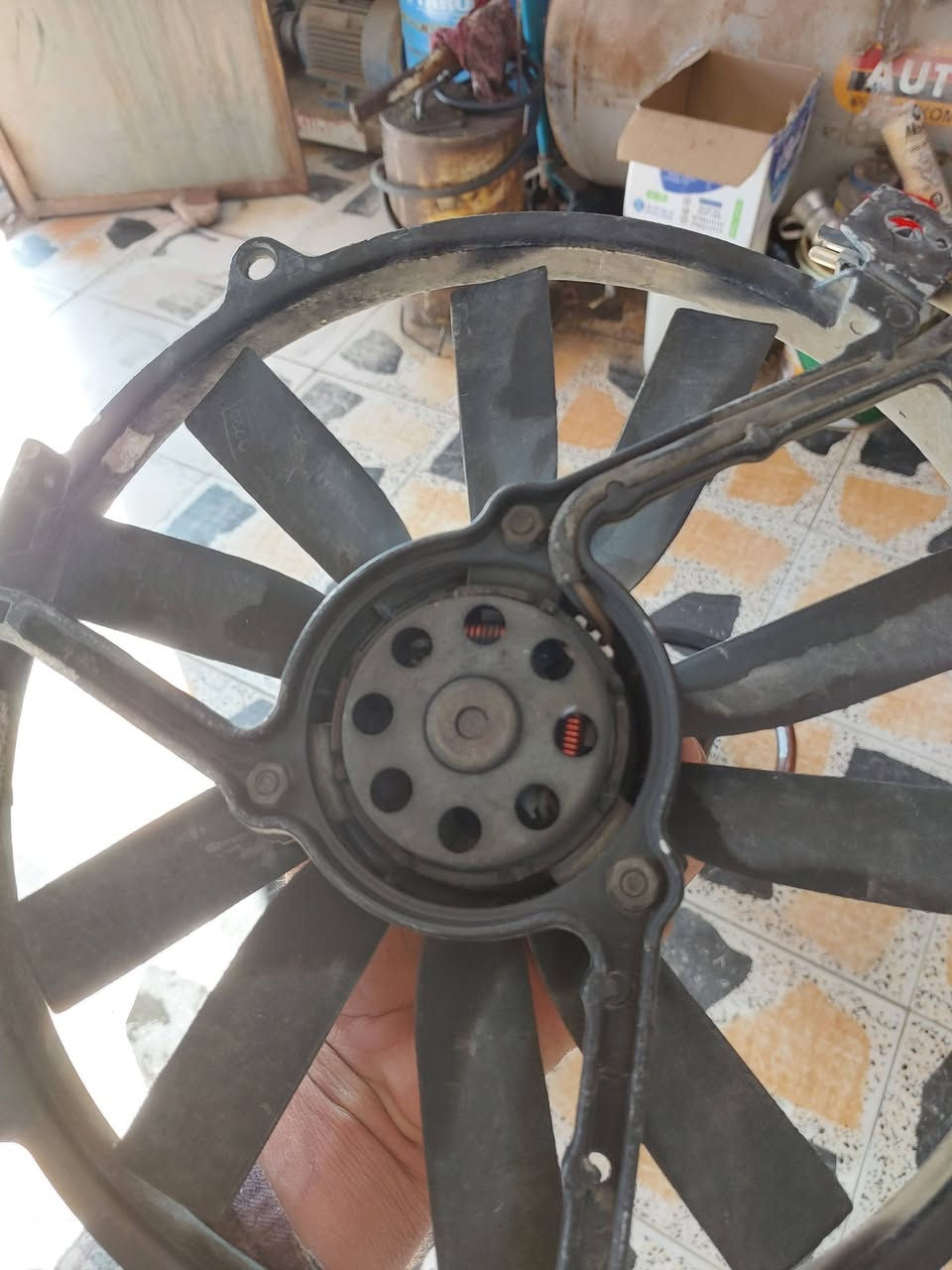 غراظ مارسدس دب مديل ٩١ ينباعن كلهن وياهن كلج مروحة صلي صيفي ماكان ميسان العمارة ابو رمانة شارع المركز رقم مبايلي *********** نا مو وكيل الله شاهد كلهن جديد سعر ٣٥٠ وبية مجال
