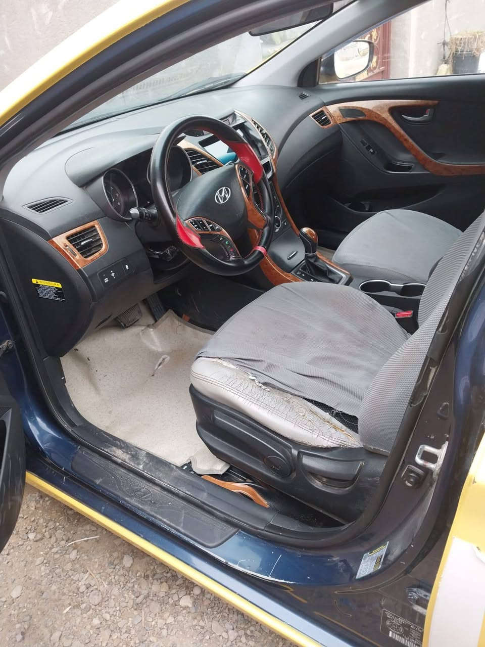 السلام عليكم ورحمة الله وبركاته النترا موديل 2016 وارد امريكي
بيها صبغ موجود سونارها بلصور رقم بغداد 
السياره كلش حلوه وسعرها 100  وبيها مجال حك الجيه 
رقم صاحب السيارة اني مكلف بلنشر لحد يدخل خاص  ***********
