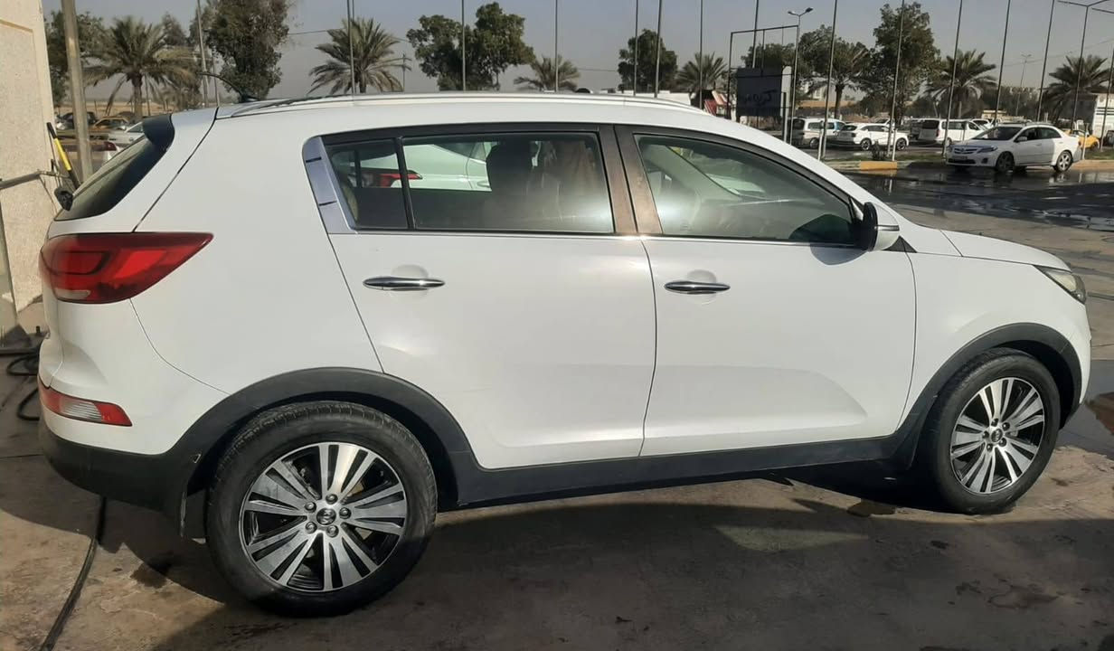 السلام عليكم كيا سبورتج 16 خليجي ماشيه 160 سياره مكفوله من الضربه والصبغ والبارد رقمها بغداد شاشه كامره كشنات جلد كير محرك صدر كله مكفول مكانها الصابيات الرواد قرب جسر الدوار السعر 167 وبيهه مجال هذا رقم صاحبها ‭***********
