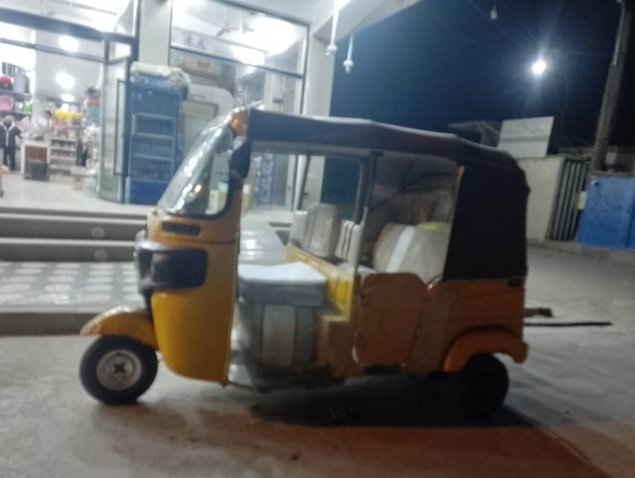 تكتك موديل 21 سعر 5ونص بيه مجال اوراق ?اتصال علا هذاذ رقام *********** ومكينه 22شركه
