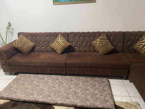 ديوان للبيع نضيف افصال جديد ماعجبنه أنريد نبدله السعر ٢٥٠بي مجال قليل اتصال ***********
