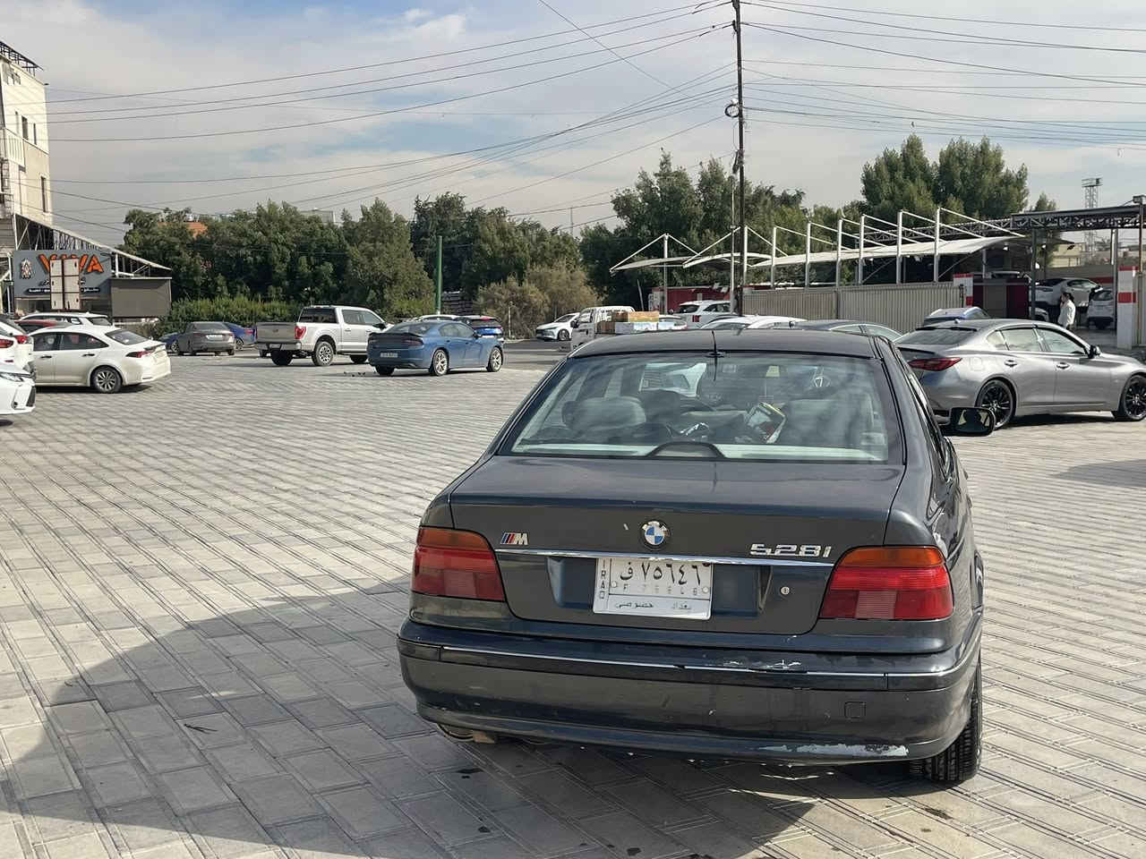 السلام عليكم للبيع او مراوس بسيارة عالية وانطي فرق
بي ام صقر موديل ١٩٩٧ حجم ٥٢٨

محرك ٢٨٠٠ بلادي بحالة جيدة

كير تبترونك بحالة جيدة

تخم ويل M

جام اوتوماتيك

سلايت طكتين 

صدر  امامي وخلفي + تخم تاير جديد بدون نقص

تبريد قطعتين  ثلج 

تدفئة شغالة

شاشة اندرويد

سنتر لوك سكيورتي أبواب + جام

غرفة كهرباء + جلد نظيفة

بردة خلفية كهرباء بلاديه

سيدي جنجر

باتري جديد

منظومة بانزين جديدة كلها

تحكم ستيرن

السيارة بدون حادث وبدون معجون 

السيارة نقصها  فقط دوسة السايق بيها طخة واضحة وباسمي رقم بغداد تحويل مباشر

السعر ٨٢ ورقة وبيها مجال بعد المعاينة

مكاني حي الجامعة ملا حويش او ابو غريب حي المهندسين 

***********

***********
