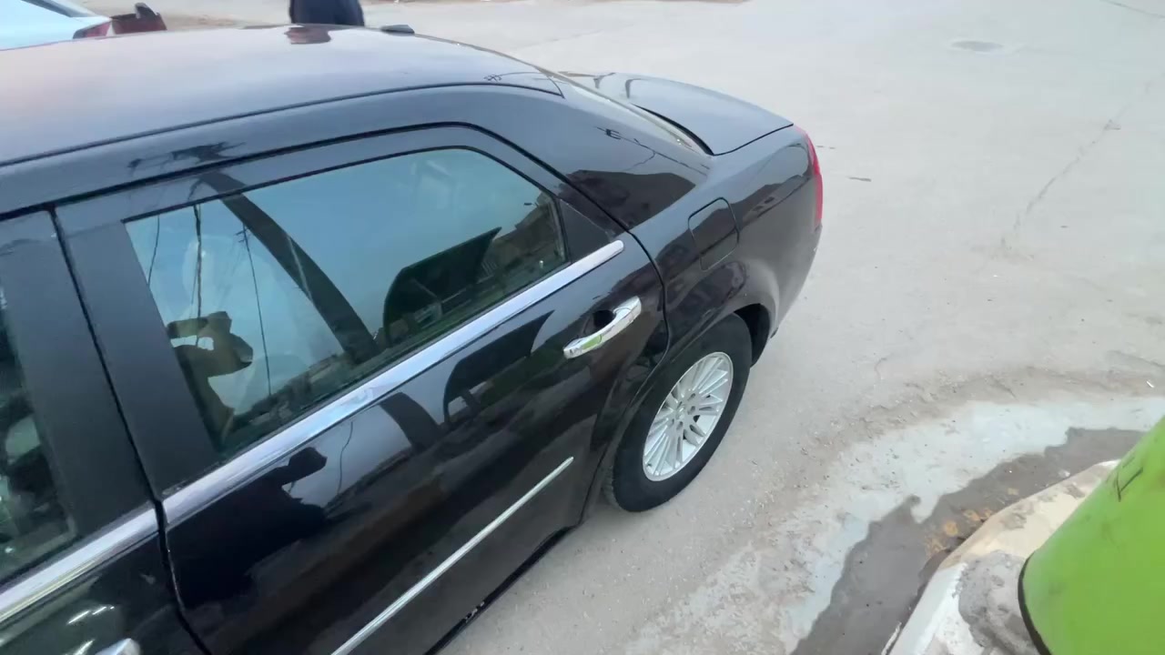 السلام عليكم اخوان اوباما 2010 اصل 3500 السيارة رقم اربيل ( هزة وسنوية وارقام دولية قبل شهرين مجدده ) 
كير مكينة جدد
حدادية جديدة
السيارة جاهزه وخير من الله وبلعافية ع الياخذها 
قطعة صبغ وحده حادث كندا بدون دواخل 
بارد خشم الجاملغ الامامي فقط 
والباقي كفالة وسونار مرفق قبل اقل الشهر 
سعرها 123 وبيها مجال مكاني كوت 
اخوية حبيبي ذاكر كلشي وسونار عندك مرفق 
***********
