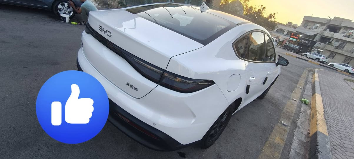 #للبيع 
سيارة BYD سيل 5 
ماشية ١١ الف كيلو كلي
الرقم بغداد رقم حلو
السيارة ماشية فقط مكفولة من كلشي 
مغلف كشنات وستيرن ودشبول
ومنطقة الكير كلها 
ارضيات
ومعتني بيها 
السيارة متشتريلها كلشي كامل 
المكان بغداد 
السعر ١٩ مليون ونصف
للاستفسار : ***********
