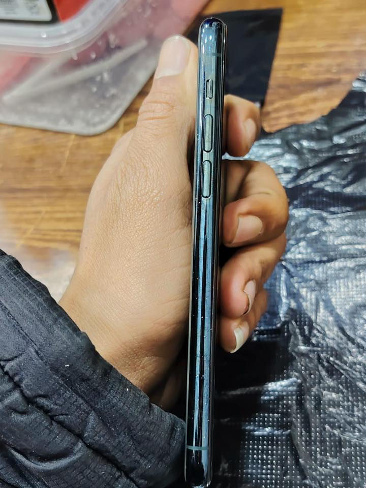 سلام عليكم آيفون ١١برو فقط للبيع ذاكره ٦٤بطاريته ٧٠جهاز شرق اوسط نضيف سعره ٢٣٠وبي مجال لشراي مكاني ميسان رقم الهاتف ***********ولشراي بخدمته
