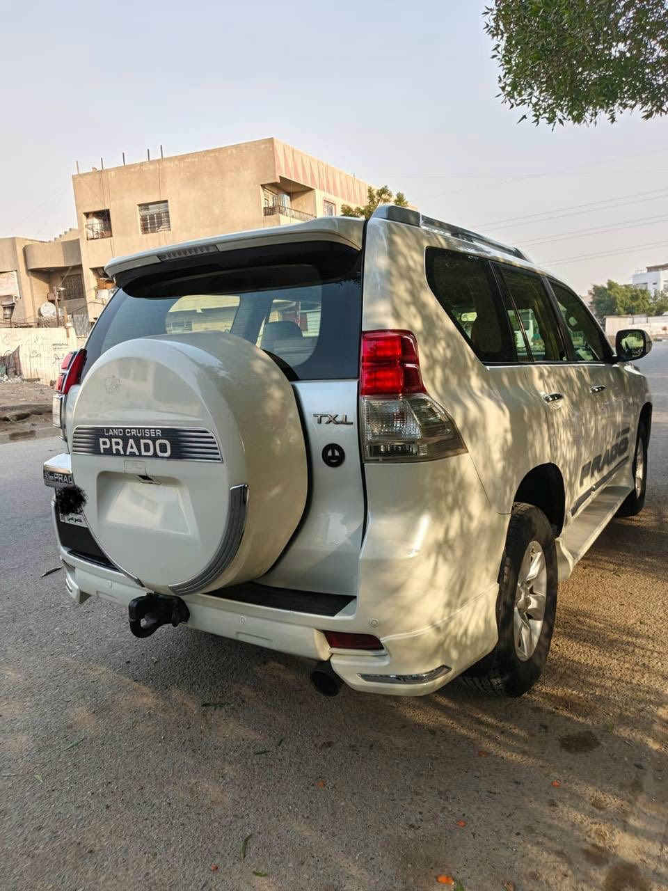 السلام عليكم 
(برادو موديل 2013 كفاله عامه بس الدعاميه الاماميه صبغ باقي السياره كفاله عامه السيارهTX.L {سعر السياره 28ونص}285 المكان بغداد للاتصال والاستفسار على هذا الرقم ***********
