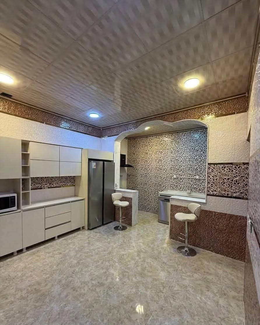 🏡 منزل للبيع | مزارع زيونة – جمعية أم الربيعين

📍 مقابل مديرية المرور

🔹 المساحة: 200م²
🔹 الواجهة: 10م
🔹 البناء: طابق ونصف

✅ 4 غرف واسعة
✅ استقبال واسع + هولين
✅ مطبخ (حار وبارد)
✅ 3 حمامات/تواليت

✨ الطابق الثاني منفذ بشكل ممتاز ويحتاج فقط إلى بعض التشطيبات النهائية، لتكمله حسب ذوقك.

📞 للاستفسار والمعاينة:
***********
***********

نعرض العقار كما هو… والقرار إلك.

