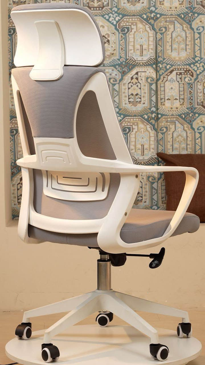 راحتك تبدأ من اختيار الكرسي الصح! 💺✨
لأن وقتك بالمكتب أو بالدراسة طويل، وفرنا لك الكرسي الطبي الأمثل بتصميمه الانسيابي الذي يدعم العمود الفقري ويمنحك تهوية مثالية بفضل قماش الـ Mesh.
• متوفر بنسختين:

1. نسخة الضمان الكامل: (سعر 100 الف) تشمل ضماناً حقيقياً لمدة [6 اشهر حقيقي] على الهيكل و الرافع الهيدروليكي.

2. النسخة الاقتصادية: (سعر 85 الف) بدون ضمان على الرافع الهيدروليكي، لأصحاب الميزانيات المحدودة مع الحفاظ على نفس الجودة.
📍 الموقع: [بغداد شارع النضال مقابل القصر الابيض]
📞 للحجز والاستفسار: [***********] بغداد, العراق
