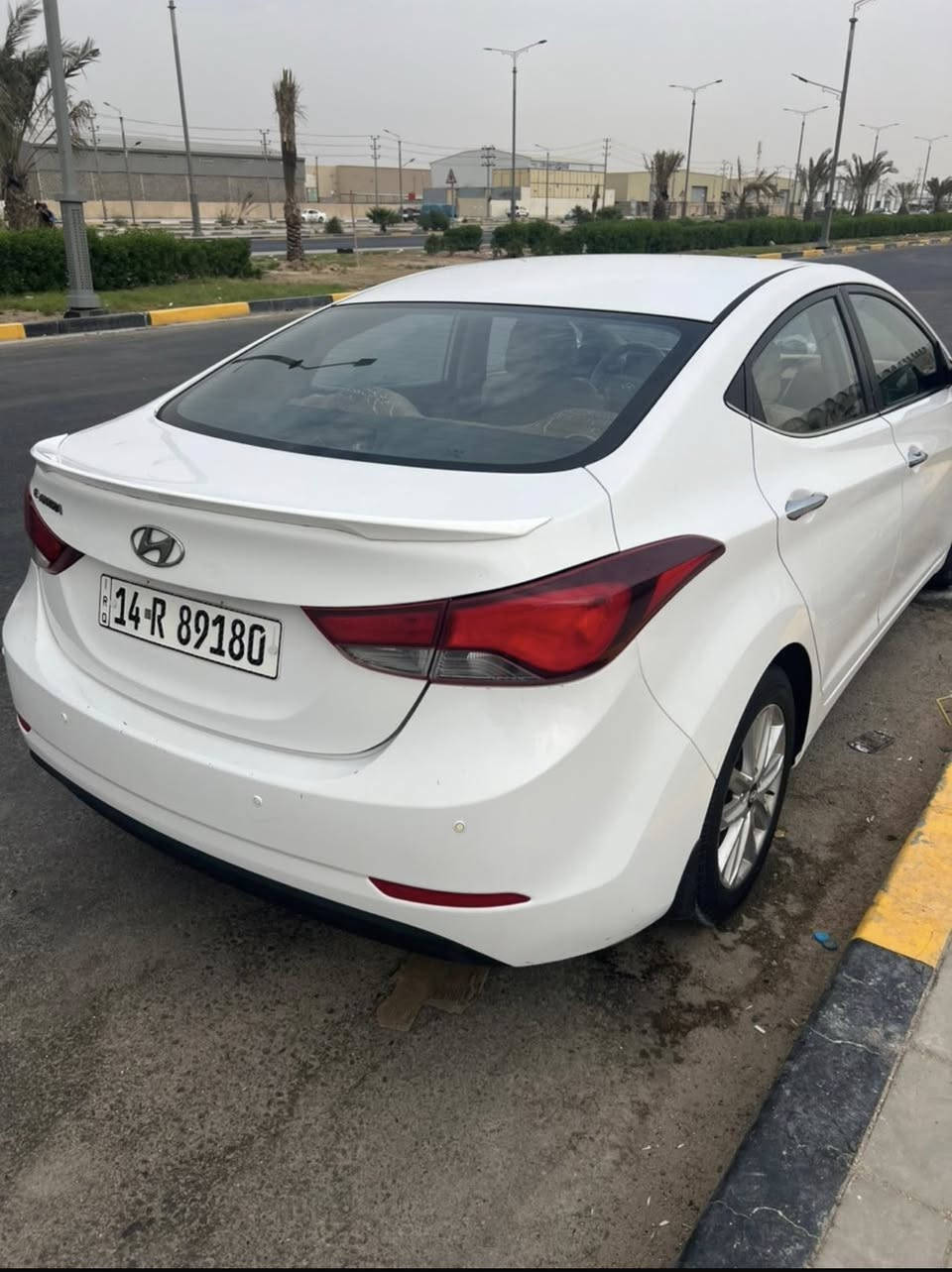 السلام عليكم سيارة انترا لي بيع خليجي مديل2016سياره بعده جديد نظيفة سياره بيه شخط بي باب وه تبريد غاز عاطل فابريتة واكفه سياره بيه سونار سعر 124ورقه بيه مجال لي طيبين رقم الهاتف ***********
