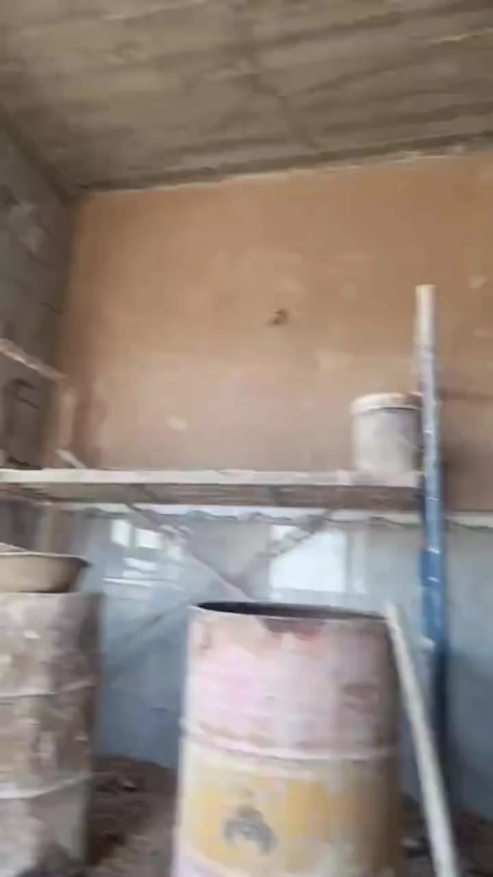 السلام عليكم. خلفه ابو محمد الخالدي 
لبخ سمنت جص بورك سيراميك كاشي بناء طابوك بناء بلوك ترميم تفليش صبغ لبخ واجهات تطبيك ارضيات مقرنص كافه العمل نشتغل سرعه ونظافه #حالين_فارغ اتصل وخادم ***********
