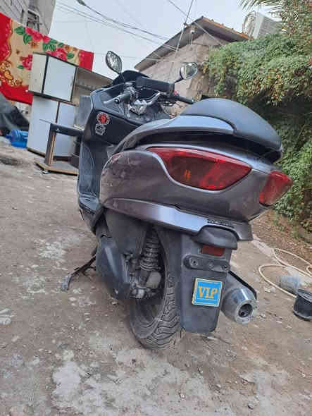 السلام عليكم ورحمة الله وبركاته شباب فورزه صفر 8 للبيع كفاله لدراجه نضيفه وخير من الله ترايك وين متريد لسعر 900وبي مجال *********** مكان بغداد الغزاليه
