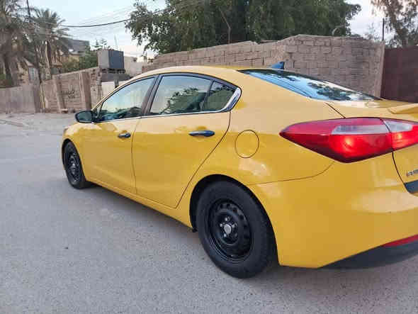 سلام عليكم كيا فورتي موديل 2015 وارد امريكي مكينه 2000 ماشيه 246 فول عده البصمه والفتحه مري شفط مكفوله عده ال بل سونار تخم تاير تبريد ثلج كير محرك مكفولات دوشمه جديده شاشه اندرويد كامره دواره سياره نضيفه مال بيت المكان بغداد السعر 115 الهاتف ***********
