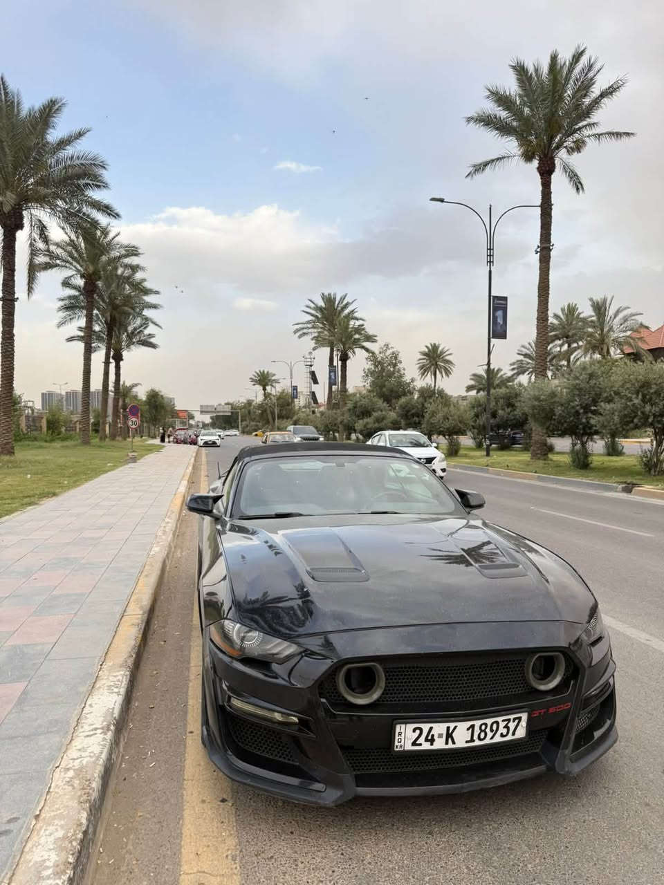 لون اسود 2018
ايكو محرك ٤ سلندر تيربو 
سياره فول مواصفات بريميوم 
ماشيه 120 الف مايل 
وارد امريكي صور حادث موجوده 
السياره حلوه ومرتبه 
***********📞☎️
السعر 125 وبي مجال للشراي
