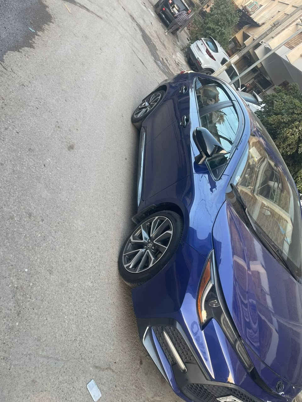 السلام عليكم كورلا 22فول مواصفات مكينه 2000فئه SE
10نمر  بيها قطعتين صبغ السعر 145مكان بغداد ***********
