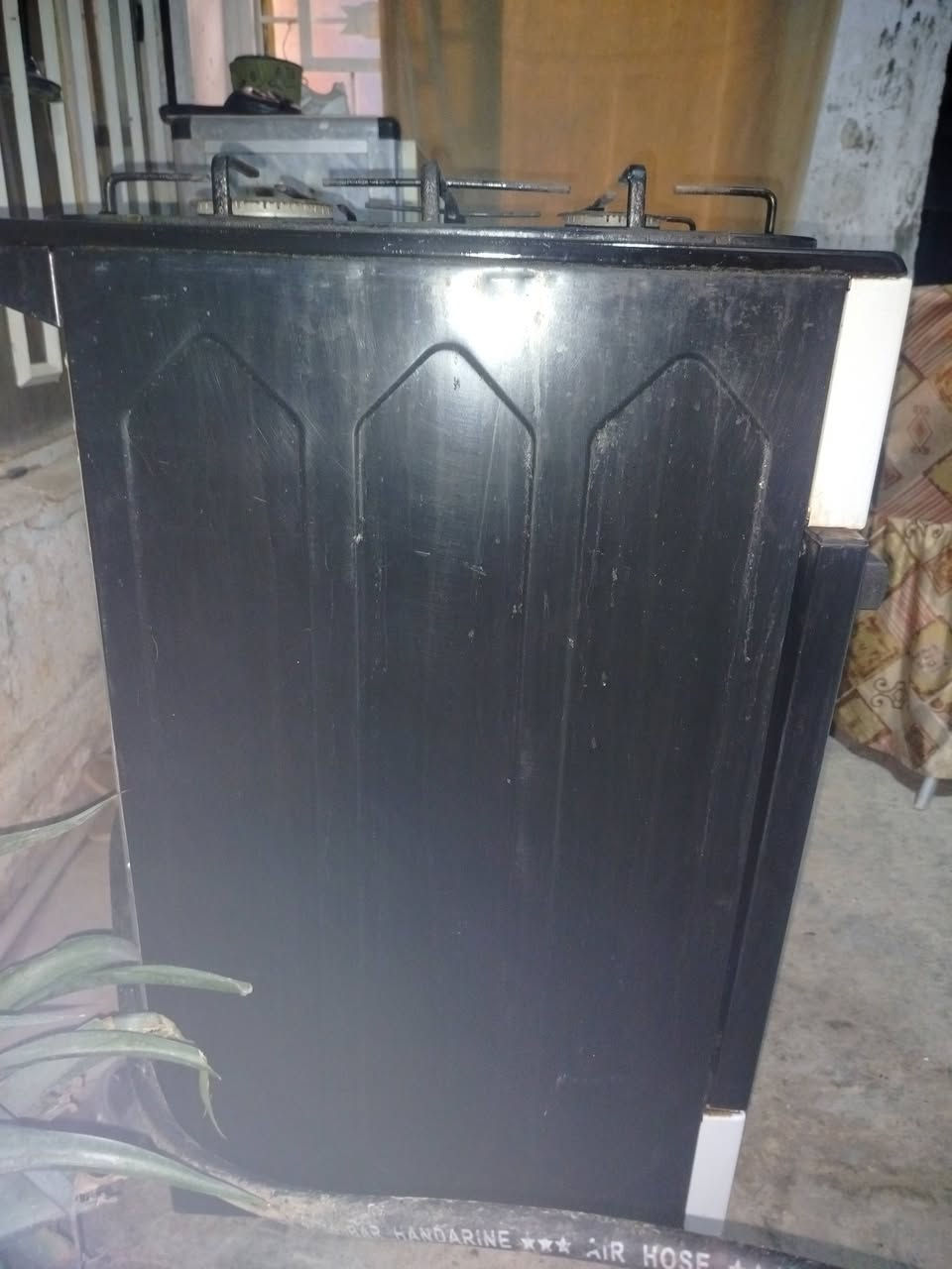 سلام عليكم طباخ مستعمل نضافه 80 الى 75 بل ميه سعره 80 ألف مثل ما مضح بلصور ولفديو لعنوان بغداد الامين لثانيه فلكه لحدادين رقمي *********** واساب
