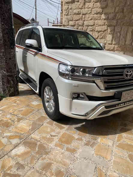 لاندكروزر 2017   6 سلندر بريم أصل ام الشاحن خليجيه رقم بغداد 
مواصفات السيارة 
تحكم عن بعد
دي في دي سقف
اناره داخليه 
مري شفط
فتحه سقف
دبل ماوس
حساسات 
كشنات جلد كهربائي …الخ
عداد السيارة 51  الف حقيقي بشرط الفحص
بيها بارد بسيط بالجاملغ الايمن اي عكس السائق وتكحيل بالدعاميه الاماميه 
السياره بأسمي تحويل ثاني يوم
البيع نقدا بدون مراوس
نفاذ السنوية 2027
مكان السياره / بغداد البلديات
السعر 520وبيها مجال

ملاحظة :السياره اخذتها زيرو وعلى وضع  الوكالة لحد الان ممبدل بيها فقط الدهن والدسكات  والبارد المذكور

رقمي ***********متواجد واتساب
