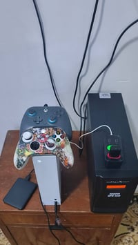 اكس بوكس سيريس اس • ٥١٢ جيجا • يدين اصلية