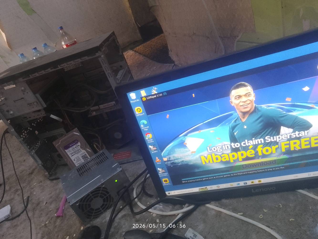 كسسات 2 شاشات 2 
ماوس كيبورد سماعات خارجية وسماعات راس 
باور سبلي اضافي 
سعر 80
رقمي 0775350366