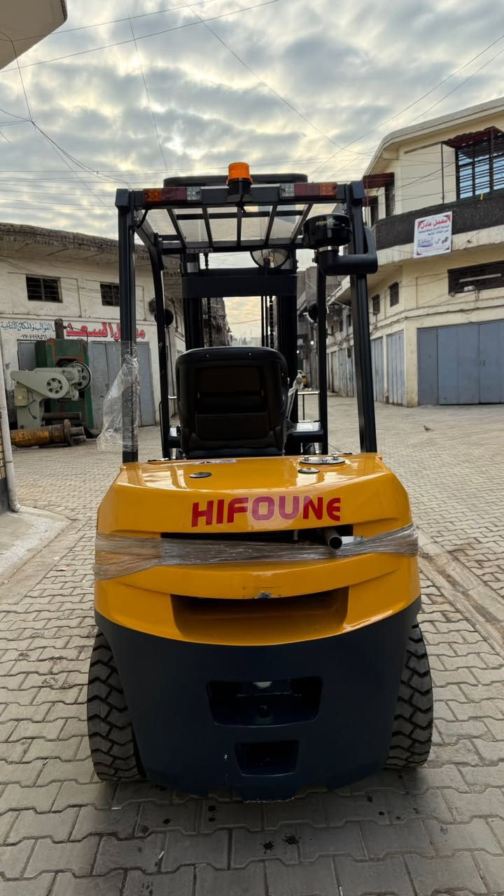 السلام عليكم ورحمة الله وبركاته
للبيع رافعة شوكية هايفون 3 طن ثلاث حركات زيرو 2025  العنوان بغداد قرب كراج النهضه للاستفسار على الرقم التالي ***********
