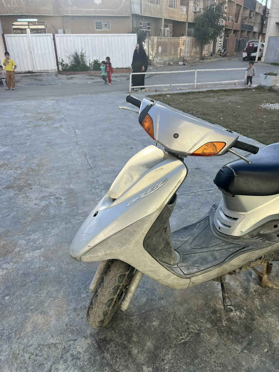 السلام عليكم دراجه للبيع بريز دراجه قبل شهر منزلها حاويه كلشي شغال بيها ع فحص كلش نضيفه الشعب *********** السعر 850بيها مجال

