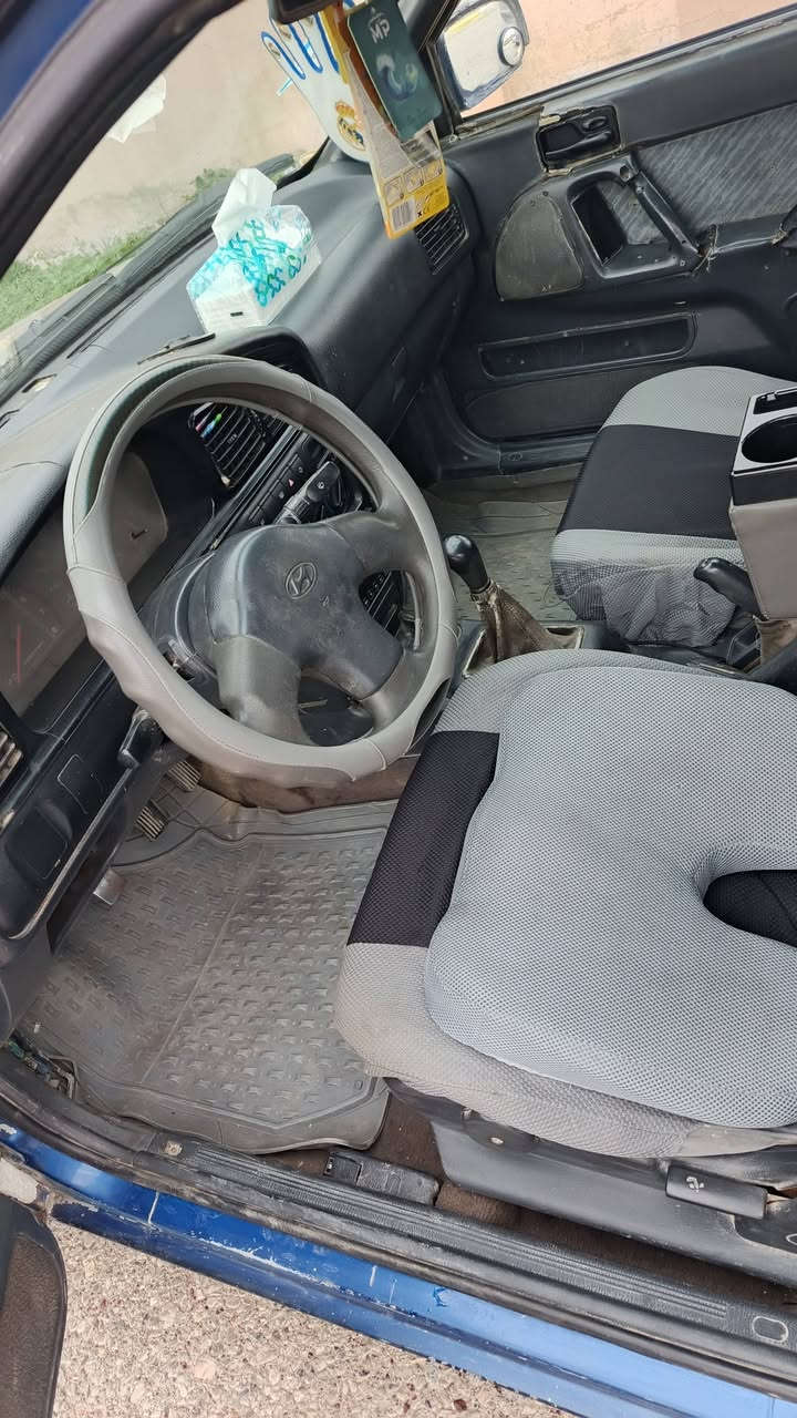 النترا دمعه 93
تبريد تدفئه 
رقم انبار بأسمي شرط التحويل او الوكالة 
مصبوغة عام ومعمره بيها ضربة بالجاملغ عكس السايق 
محرك وكير على الفحص 
كهربائيات كلها شغاله
كير عادي 
السعر 32 وبيها مجال
***********
موجوده بالانبار
