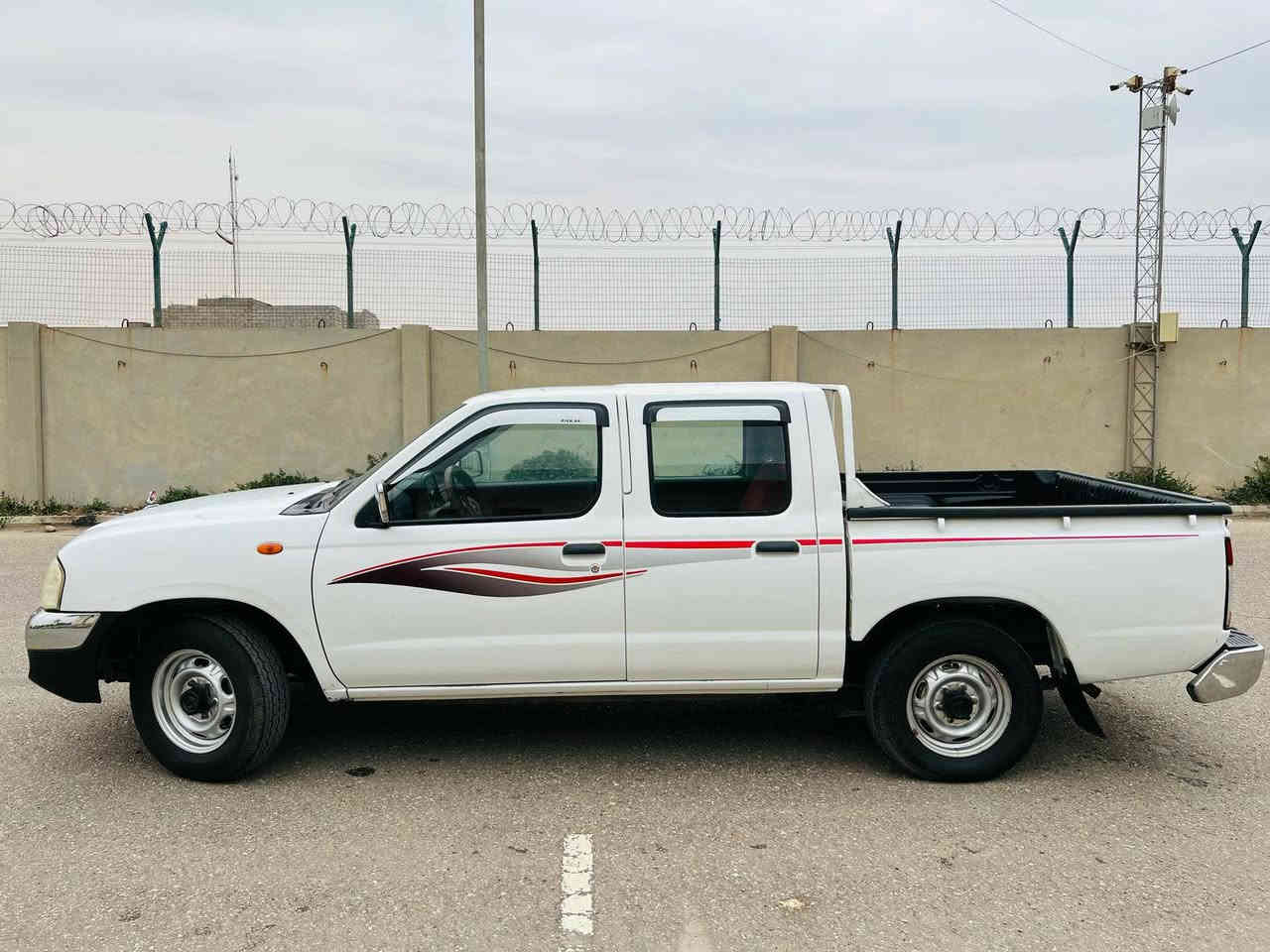 السلام عليكم
سيارة نيسان بيكب شبوط موديل ٢٠١٢ مكفولة من الحادث والتبديل والصبغ  بأسمي رقم شمالي سنوية لغاية ٢٠٢٩ نظيفة سعرها ١٤٨ ورقة بيها مجال بسيط.. للتواصل *********** واتساب من الساعة ١٠صباحا لغاية ١٠ مساءا
