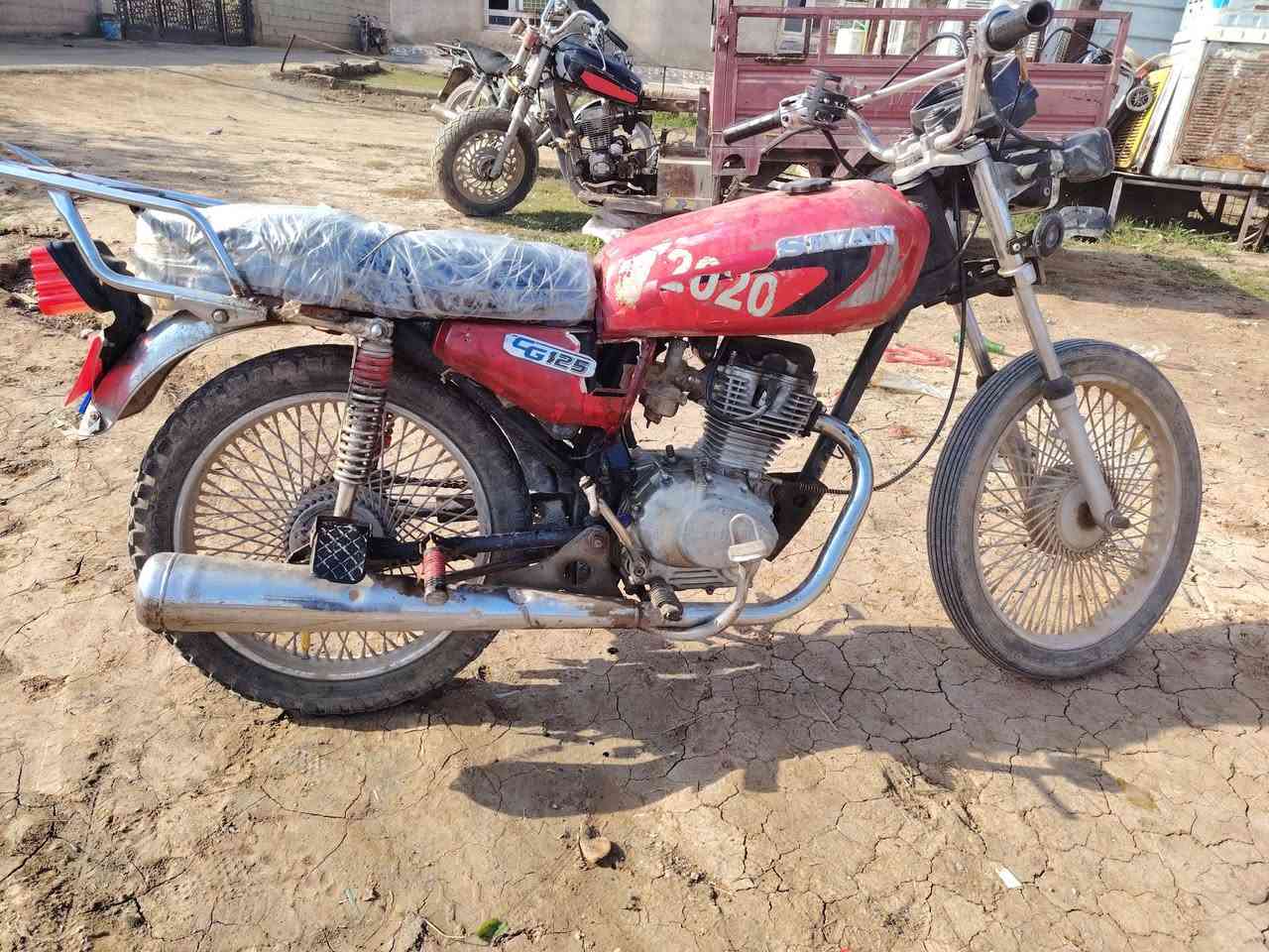 للبيع دراجه ايراني تايكر شغاله اضويه نشرات هورن 
موديلل 2018 
مكاني ديالى الخالص الدوجمه واتساب واتصال ***********
