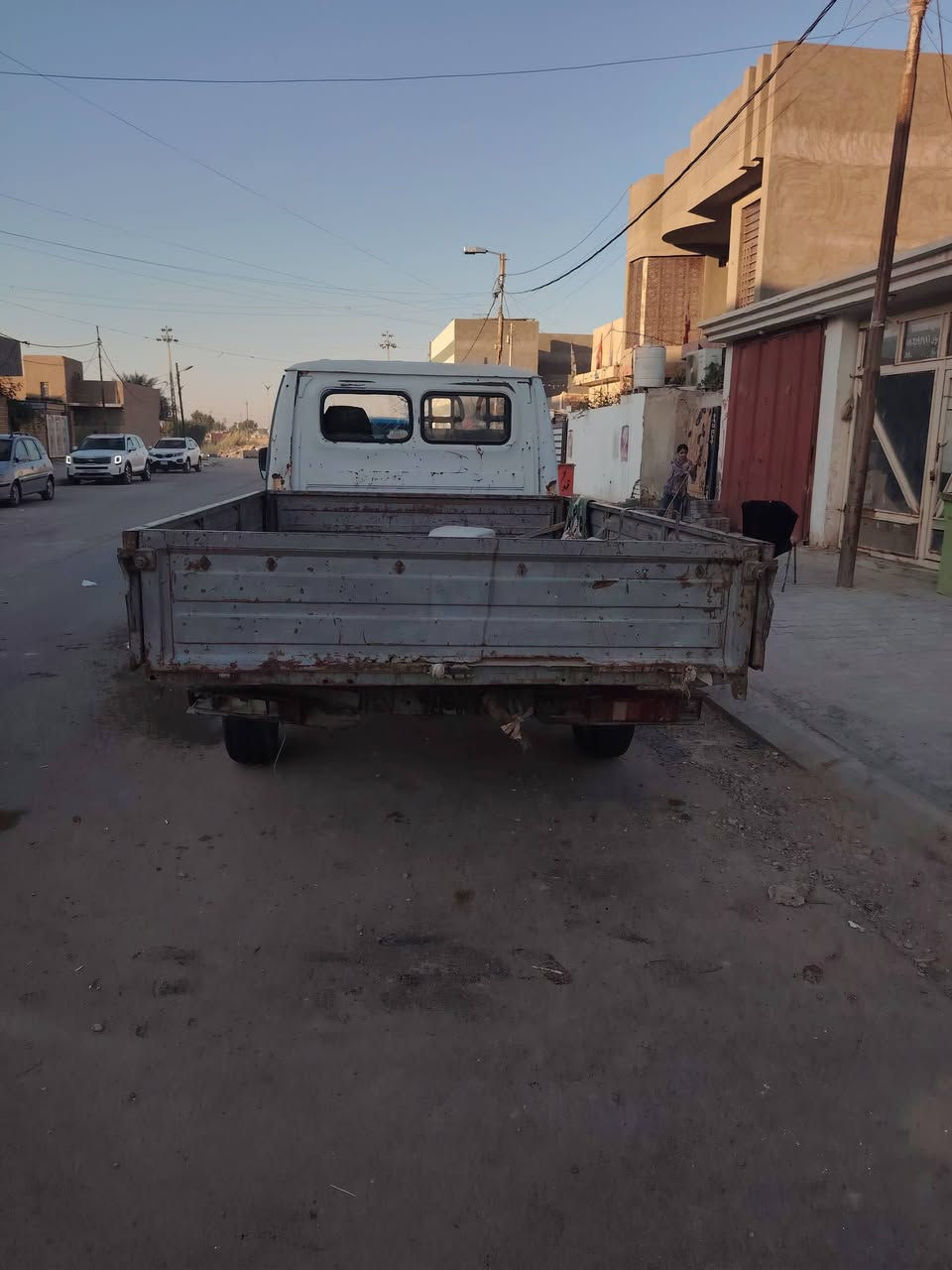 السلام عليكم للبيع كازيل روسي موديل 2003 السياره بلاديه ونضيفه احلا من الصور رقمها واسط بسمي مكينتاها بلاديه بانزين مكينه وكير واكسل مكفولات وممفتوحات جعمقه مال ستيرن شادلها مال كيا فحل ب300الف ااسياره كامله مكاني الكوت السعر 20وبيها مجال للطيبين رقمي ***********
