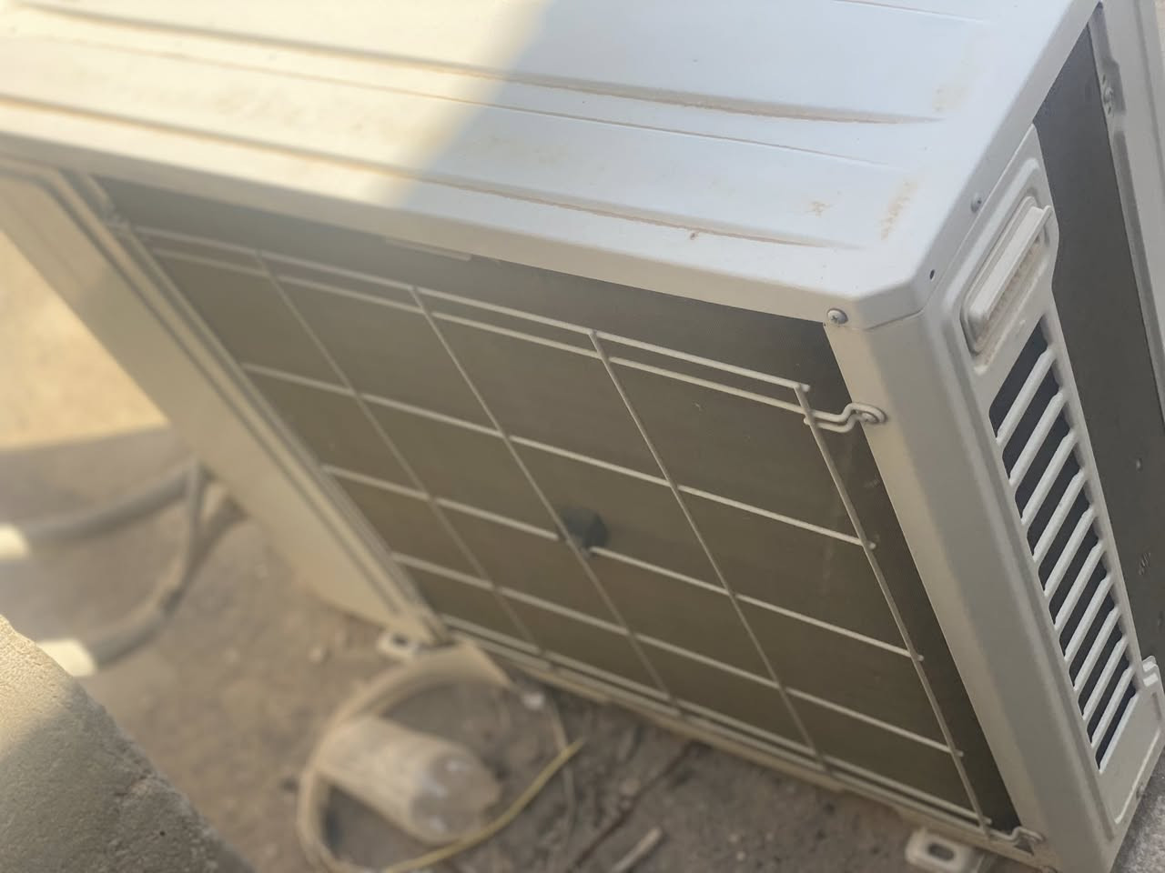 سلام عليكم اخوان  /سبلت TCLطن او نص مشتغل فقط ثلاث اشهر  بعده جديد للبيع او مراوس اب سبلت طنين اوفوك  للاستفسار اتصل ‭٠٧٧١ ٣١٣ ٤٨٩١‬
