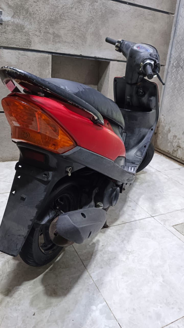 سلام عليكم ماكس عدله دراجه مكينتها خرسه دراجه كلها بلاديه نقصها بس سلف مكينه خير من الله كهربائيات كلها شغاله السعر550وبيها مجال العنوان بغداد ام الكبر ولغزلان قرب مطعم ركن سوري رقم***********وتساب
