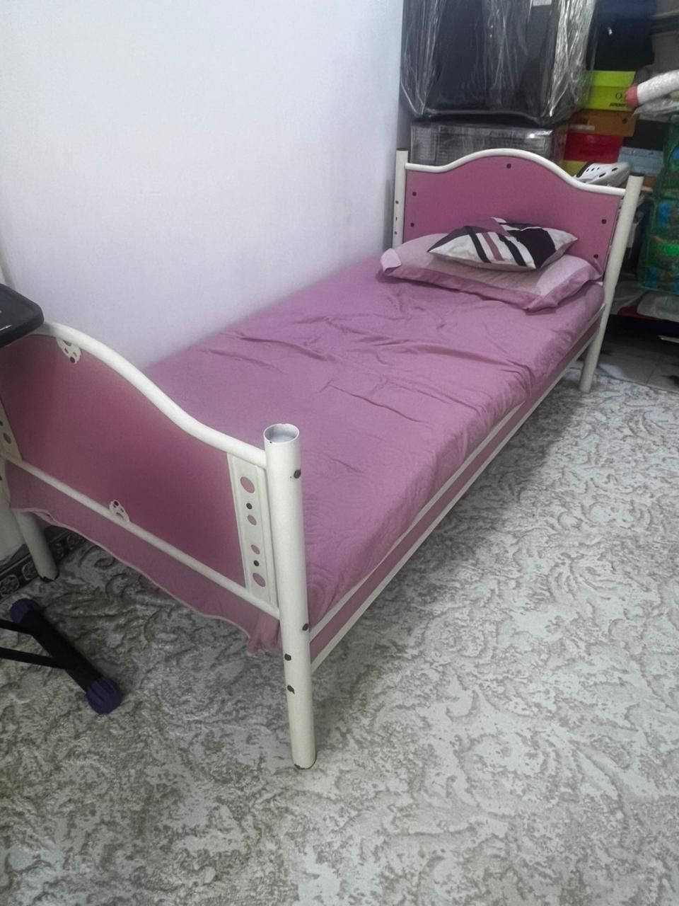 سلام عليكم أغراض بيت للبيع نظيفة جدا
مع جرباية خشب نفر واحد ماشدودة
ابيع بسبب انتقال السكن


**إذا كنت صاحب هذا الإعلان وتريد حذفه لأي سبب، رجاءا أرسل رسالة إلى الدعم الفني**