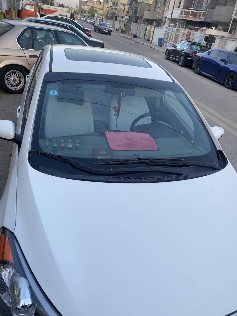 السلام عليكم كيا سيراتو 2014 فول مواصفات خليجيه ماشيه 105 سياره جديده صدر جديد تخم تاير تدفئه تبريد كله جديد مكينه 2000 السياره جاهزه بيهة اربع قطع صبغ مكان السياره بغداد الحريه 
السعر 115$ وبيهة مجال بسيط 
***********
