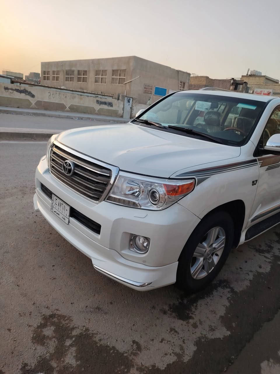 موديل ١٢ مكفوله عدا الدعاميه الاماميه مبدله والقديمه موجوده بدون اي حادث ماشيه ١٣٥ الف حقيقي سياره ما ناقصه اي شي محرك ٨ سلندر ٤٦٠٠ أرغب محرك مراوس ب موديل ١٦ أو ١٧ أو ١٨ مكاني بغداد ***********
