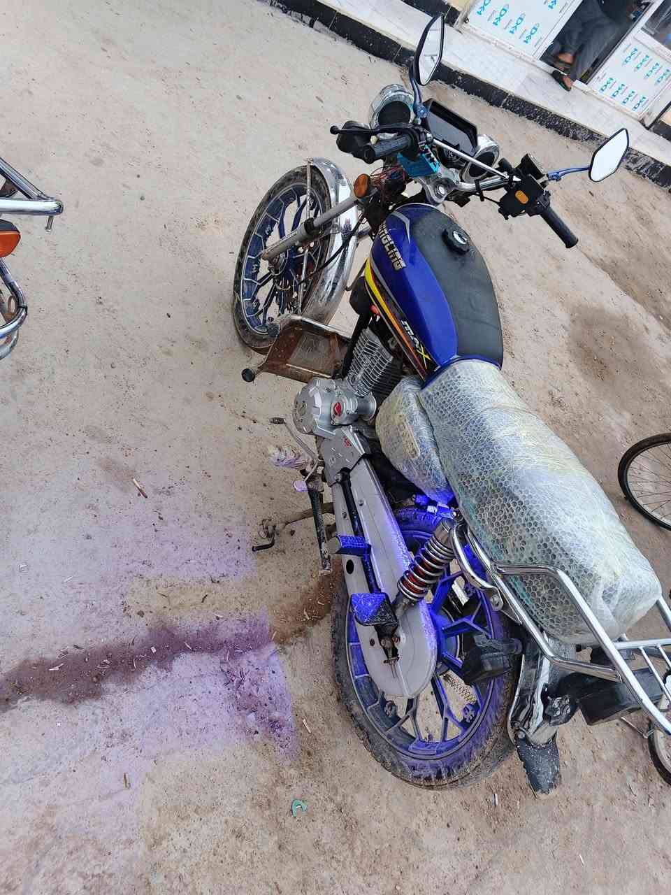 سلام عليكم دراجه سيفان للبيع موديل ٢٥ كفاله عامه مكاني بعقوبة تقاطع القدس دور زراعه سعره ٦٤٠ مستعجل على بيعته ***********
